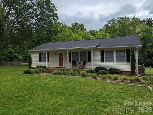 311 Hillcrest Dr, Huntersville, NC, 28078-7855 | Card Image
