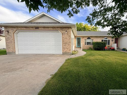 2948 E Courtyard Circle, Ammon, ID, 83406 | Card Image