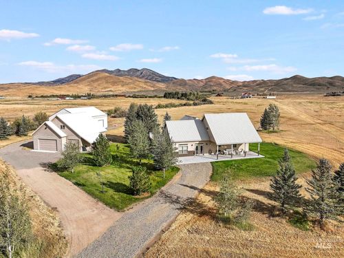 103 Horseshoe Loop E, Fairfield, ID, 83327 | Card Image