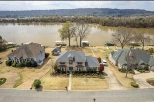 3 Crystal Mountain Cv, Maumelle, AR, 72113-6542 | Card Image