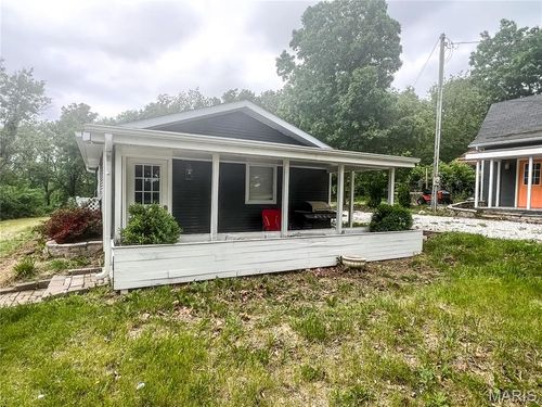 408 E Monroe St, Paris, MO, 65275-1057 | Card Image
