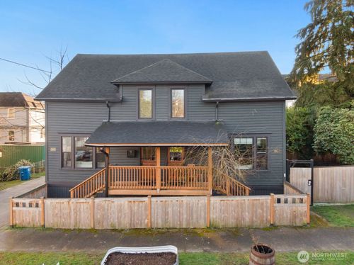 2011 E James St, Seattle, WA, 98122-5824 | Card Image
