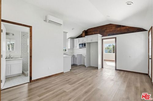 2163 W 27th St, Los Angeles, CA, 90007 | Card Image