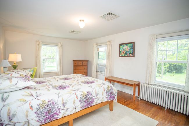 62 Lynde St, House other with 4 bedrooms, 2 bathrooms and 4 parking in Old Saybrook CT | Image 22