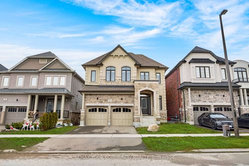 5 Valleo St, Keswick, ON, L4P0J8 | Card Image