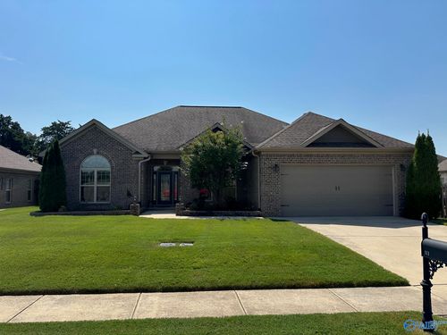 111 Canyon Dr, Madison, AL, 35756-6301 | Card Image