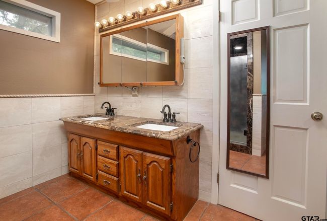 17617 Carol Cir, House other with 3 bedrooms, 2 bathrooms and null parking in Flint TX | Image 15