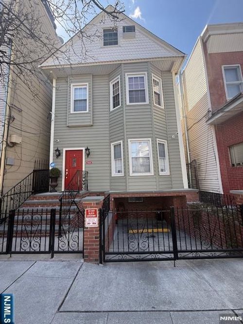 413 21st Street, Union City, NJ, 07087 | Card Image