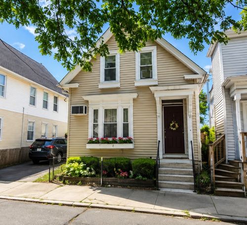 16 Winsor St, Providence, RI, 02908-4937 | Card Image