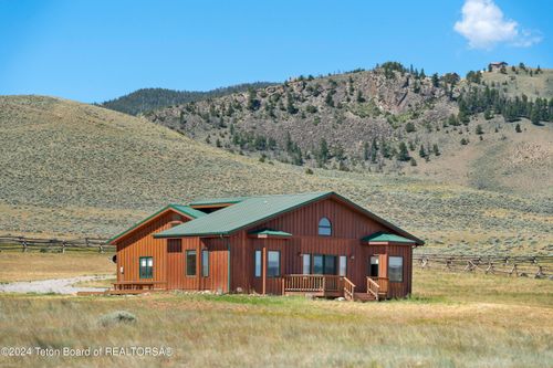 28 Table Top Dr, Dubois, WY, 82513-5103 | Card Image