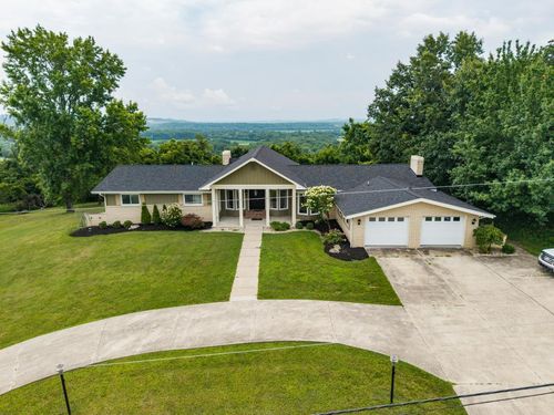 214 Crestwood Dr, Waverly, OH, 45690-9658 | Card Image