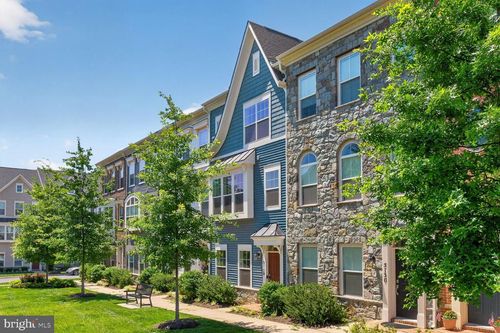 5128 Ridgeview Retreat Dr, CHANTILLY, VA, 20151-3993 | Card Image
