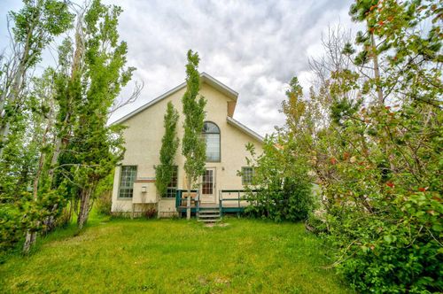 216 1 St, Cowley, AB, T0K0P0 | Card Image