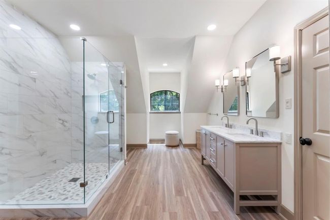24311 Standing Oak Dr, House other with 4 bedrooms, 4 bathrooms and 3 parking in Spring TX | Image 22
