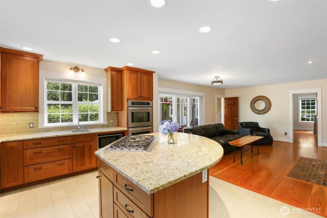 24537 Se 384 Th St, House other with 4 bedrooms, 4 bathrooms and 2 parking in Enumclaw WA | Image 9