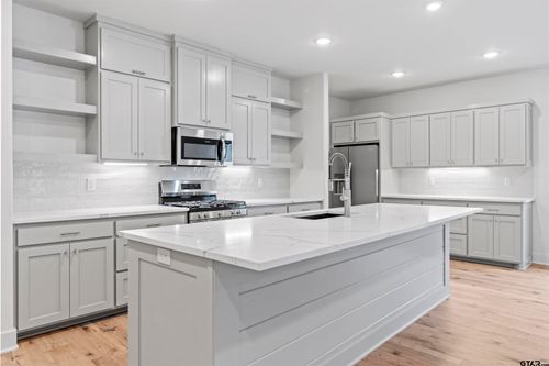 6854 Lazy Vale Ct, Tyler, TX, 75703-6168 | Card Image