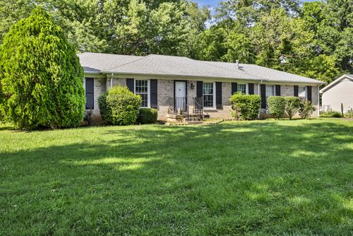 207 Short St, Clarksville, TN, 37042-1312 | Card Image