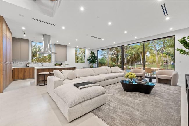 4951 University Dr, Townhouse with 3 bedrooms, 5 bathrooms and null parking in Coral Gables FL | Image 14