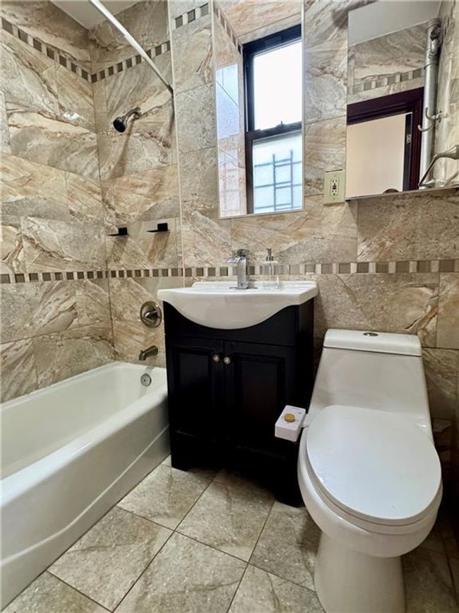 Bath 1 | Image 4