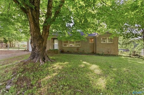 2217 Barrywood Cir Nw, Huntsville, AL, 35810-2360 | Card Image