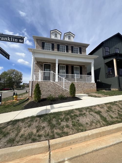 262 Franklin St, Pleasant View, TN, 37146-2203 | Card Image