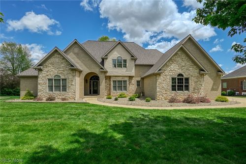 4966 Abbey Church Ave Nw, Canton, OH, 44718-3857 | Card Image