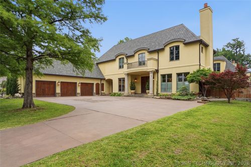 3729 Atlanta Pl, Tulsa, OK, 74105-3526 | Card Image