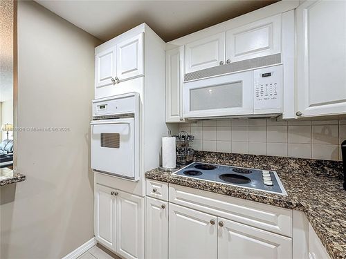 308-19380 Collins Ave, Sunny Isles Beach, FL, 33160-2289 | Card Image