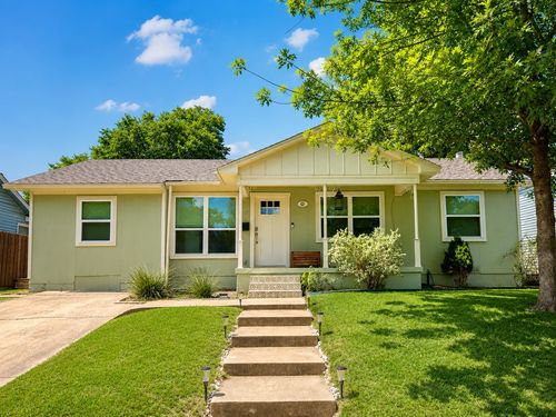 733 Morris Dr, Garland, TX, 75040-8338 | Card Image