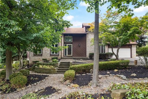 2317 Raintree St Ne, Canton, OH, 44705-3143 | Card Image