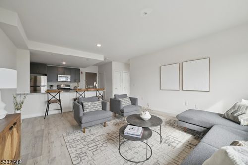 apt-210-45 S Grove St, East Orange, NJ, 07018-4230 | Card Image