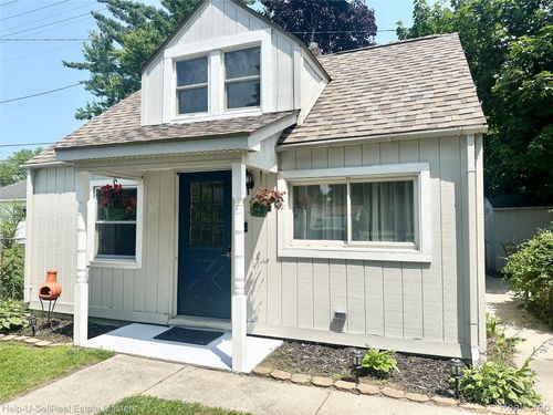 2728 18th Ave, Port Huron, MI, 48060-2737 | Card Image