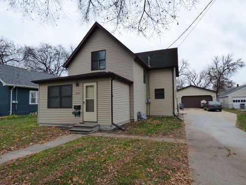 1209 2nd Ave S, Moorhead, MN, 56560-2908 | Card Image