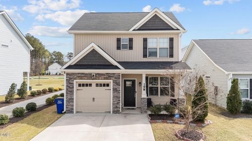 198 Sunfish St, Smithfield, NC, 27577-8983 | Card Image
