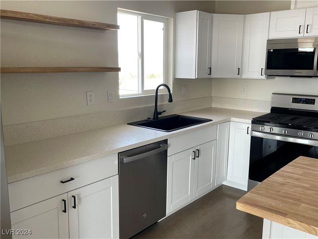 19 Crescent Dr, House other with 3 bedrooms, 3 bathrooms and null parking in Tonopah NV | Image 16