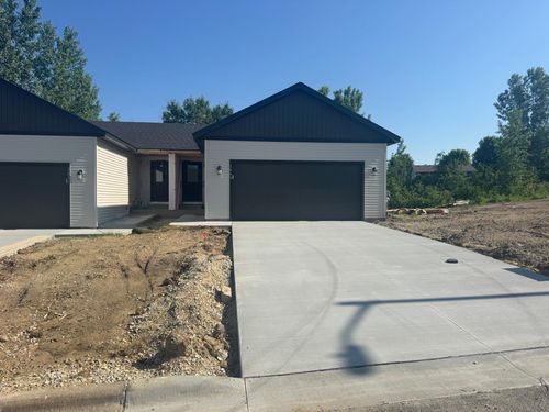 2049 20th St, Zumbrota, MN, 55992-5171 | Card Image