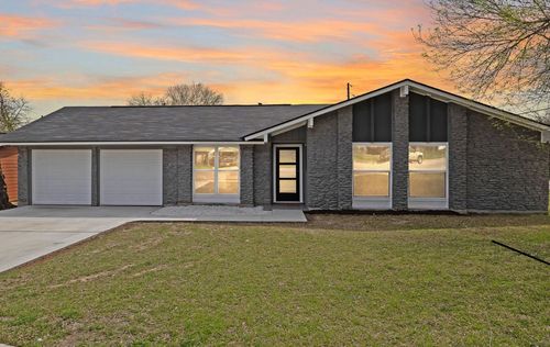 2927 Norwood Hill Rd, Austin, TX, 78723-4718 | Card Image
