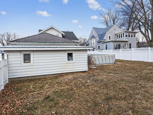 218 Lincoln Way, DIXON, IL, 61021-2019 | Card Image