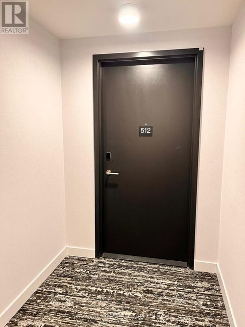 512-880 The Queensway, Etobicoke, ON, M8Z1P1 | Card Image