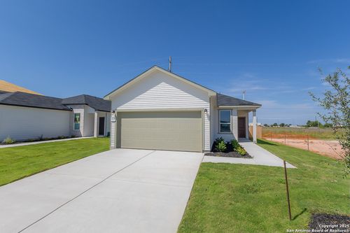 4141 Woodside Dr, Seguin, TX, 78155-3266 | Card Image