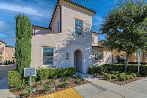 21773 Propello Dr, Santa Clarita, CA, 91350-8542 | Card Image