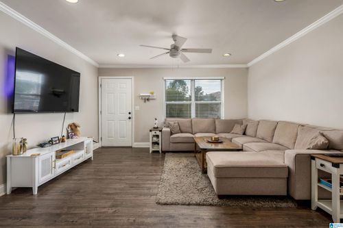 28-210 15th St, TUSCALOOSA, AL, 35401-3523 | Card Image