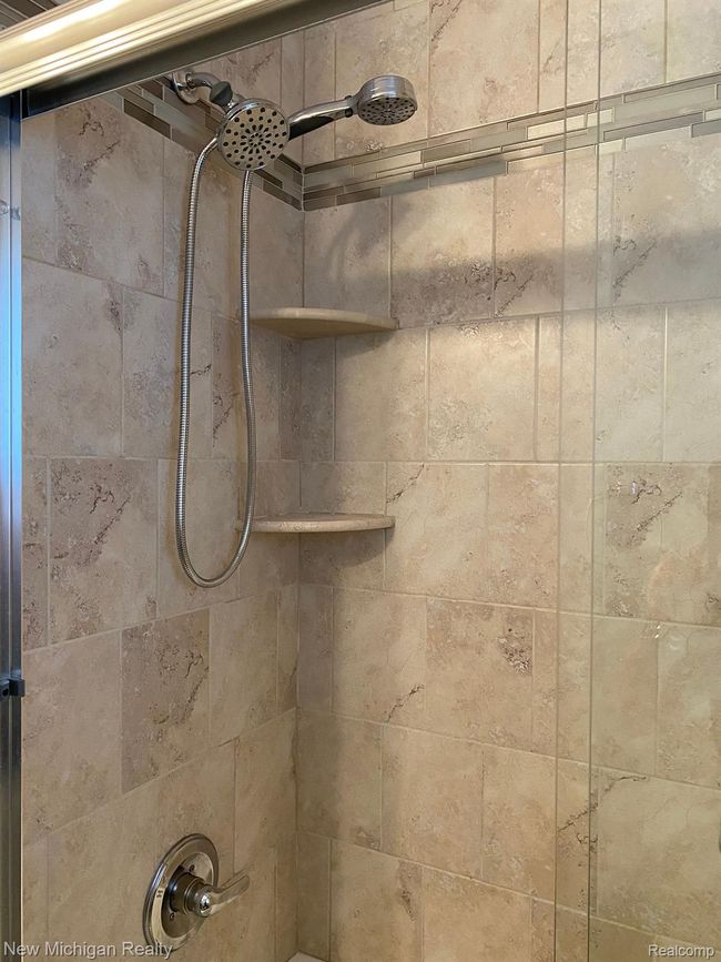2826 Rhodes Dr, House other with 3 bedrooms, 2 bathrooms and null parking in Troy MI | Image 16