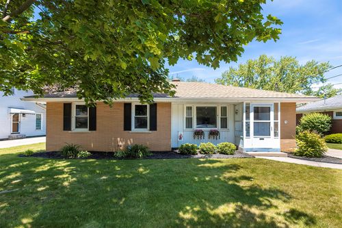 114 Cypress St, Erie, PA, 16504-2016 | Card Image