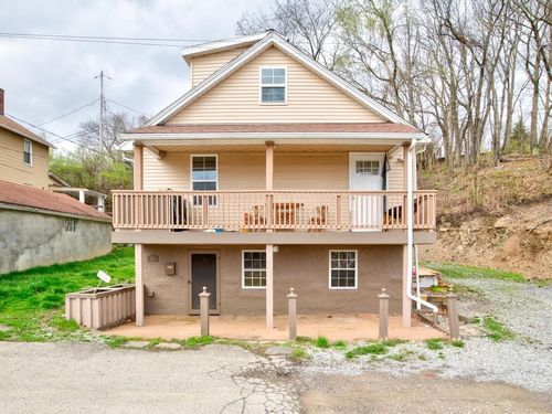 116 Riverview Ave, Aliquippa, PA, 15001-3529 | Card Image