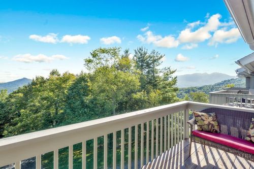 e20-161 Skyleaf Dr, Sugar Mountain, NC, 28604 | Card Image