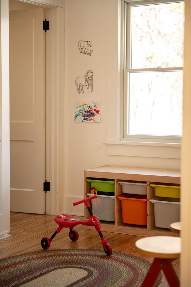 Playroom with hardwood / wood-style flooring | Image 15