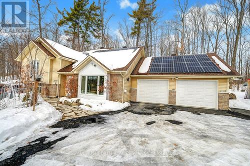 712 Flat Rapids Road, Mcnab/Braeside, ON, K7S3G8 | Card Image