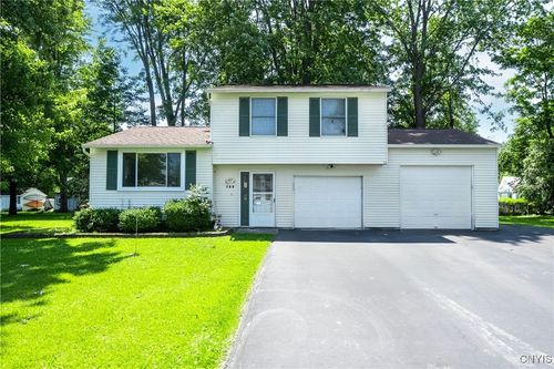 109 Roundmill Ln, Minoa, NY, 13116-1023 | Card Image