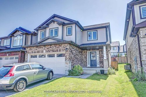 6 Castlebay St, Kitchener, ON, N2R0G5 | Card Image